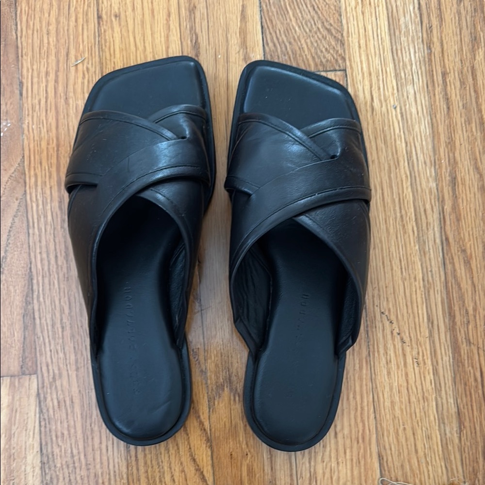 Freda Salvador Women's Black Slide Sandals